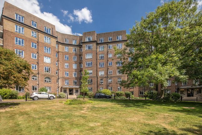 3 bed property, in Furze Hill, £525,000