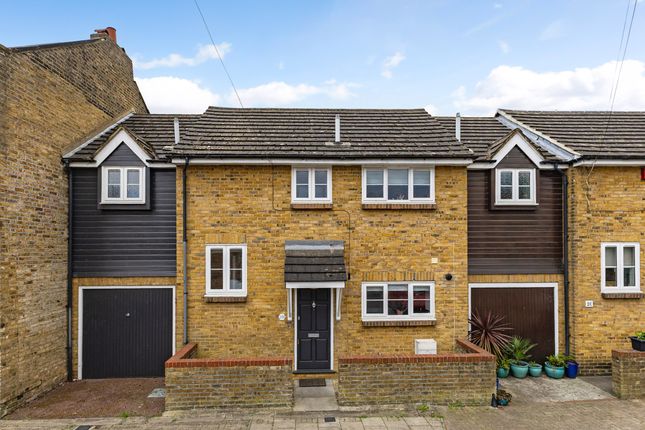 3 bed property, in Hearne Road, £975,000