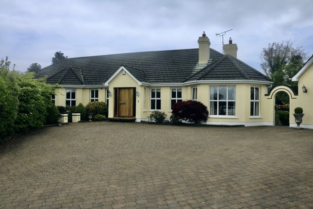 5 bed property, in Drumnaconagher Road, £650,000