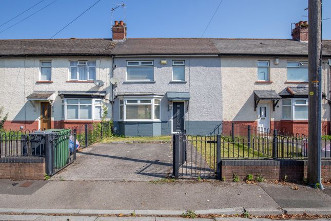 2 bed property, in Skaithmuir Road, £180,000