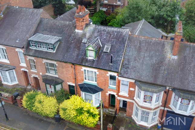 3 bed property, in Tichborne Street, £260,000