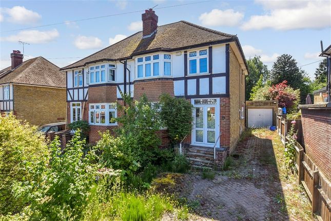3 bed property, in Bramley Avenue, £350,000