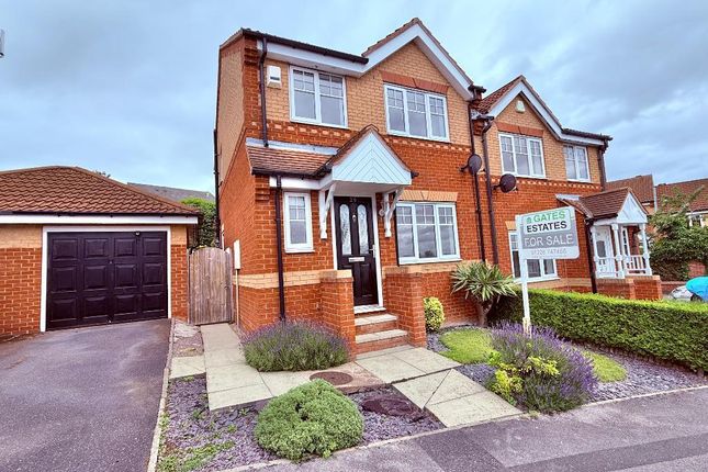 3 bed property, in Croft Drive, £220,000