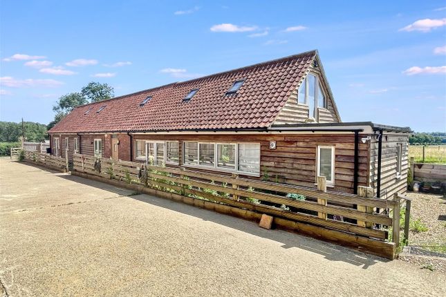 4 bed property, in Pilton Road, £600,000