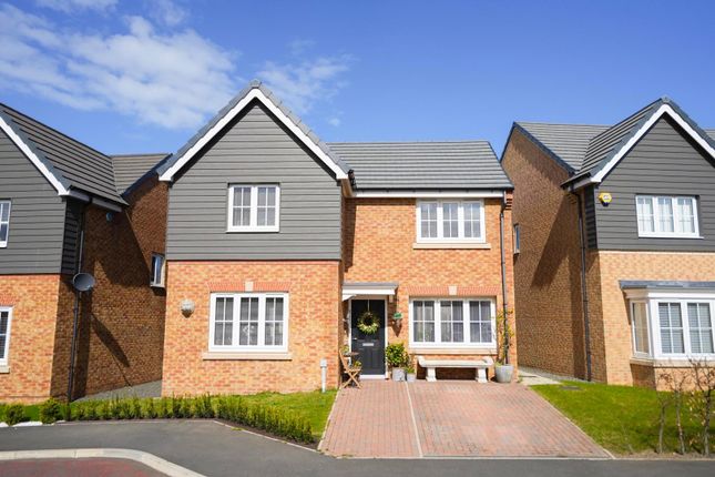 3 bed property, in Poppy Drive, £287,500