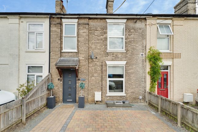 2 bed property, in Lime Tree Place, £230,000