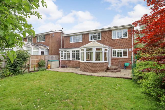 5 bed property, in Ghyll Crescent, £725,000