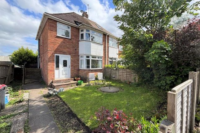 3 bed property, in Hartsbridge Road, £179,950
