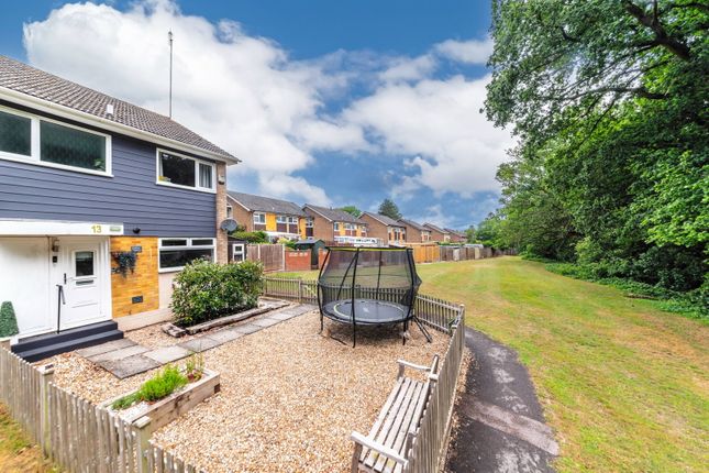 3 bed property, in Chancel Close, £350,000