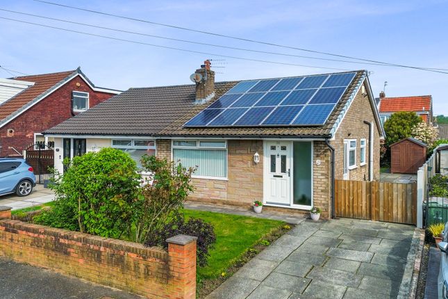 2 bed property, in Porlock Avenue, £185,000