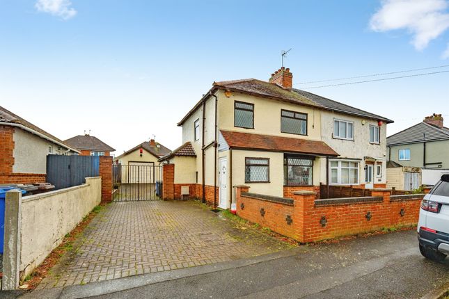 3 bed property, in Hillcrest Road, £210,000