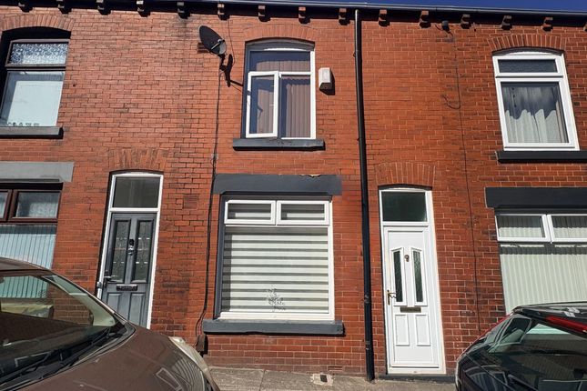 2 bed property, in Huxley Street, £130,000