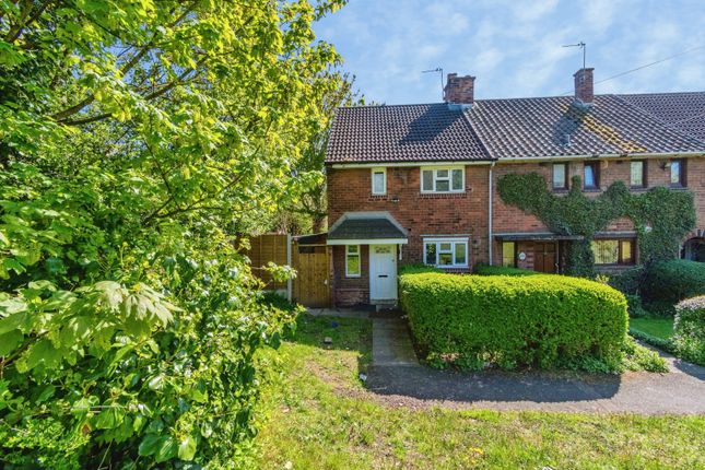 3 bed property, in Leamore Lane, £160,000