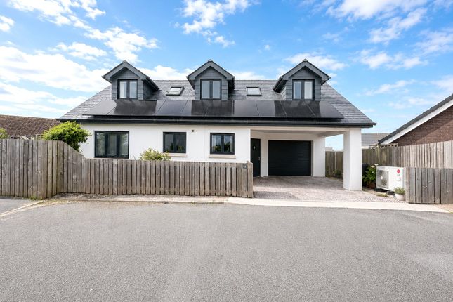 3 bed property, in Rea Barn Close, £500,000