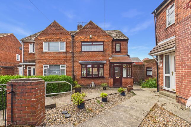2 bed property, in The Villas, £149,950