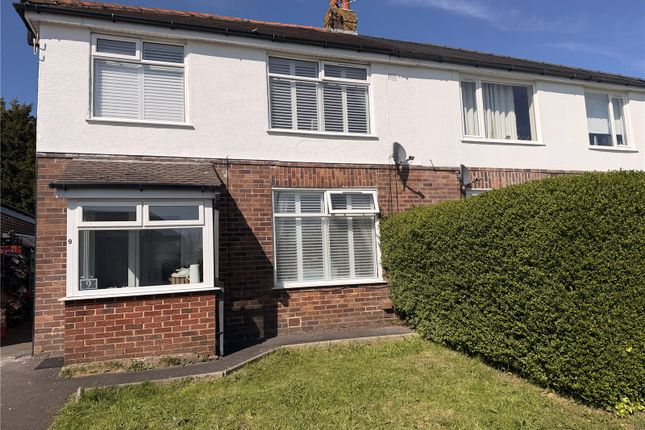 3 bed property, in Manor Drive, £230,000