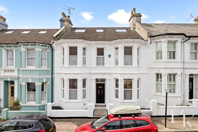 5 bed property, in Stafford Road, £875,000