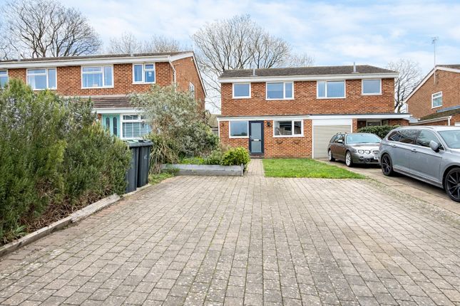 4 bed property, in Priory View Road, £390,000