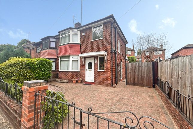 3 bed property, in Malvern Close, £260,000