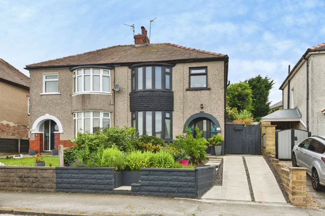 3 bed property, in Fairfield Road, £250,000