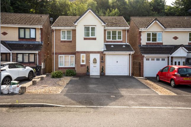 4 bed property, in Port Talbot SA13, £300,000