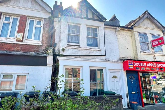4 bed property, in Coombe Terrace, £350,000