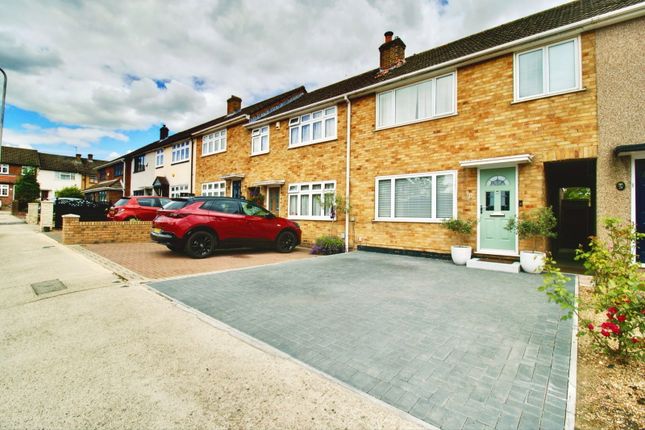 3 bed property, in Meynell Road, £425,000