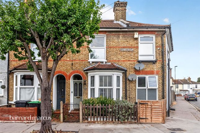 3 bed property, in Hastings Road, £400,000