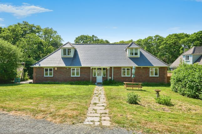 5 bed property, in Fishbourne Lane, £750,000