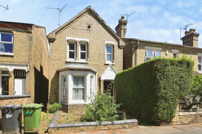 4 bed property, in Huntly Grove, £250,000