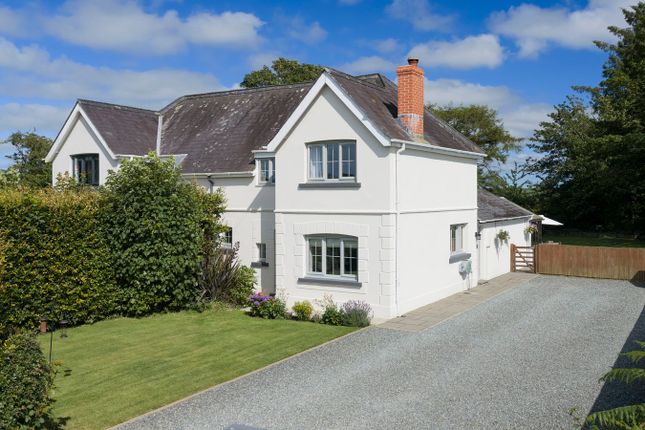 2 bed property, in Spittal, £325,000