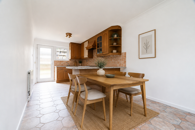 4 bed property, in Gledfield Place, £300,000