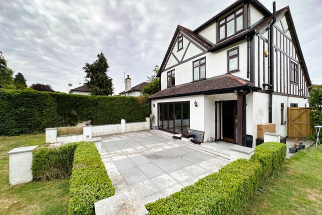 5 bed property, in Heath Drive, £1,150,000