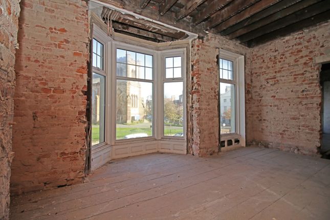 4 bed property, in St Peters Place, £260,000