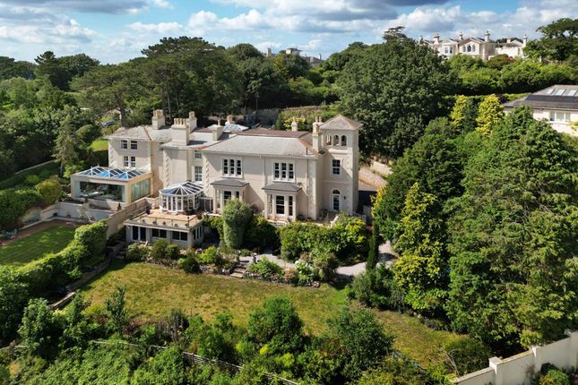 6 bed property, in Lincombes, £1,250,000
