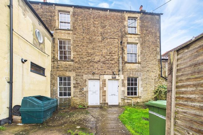 3 bed property, in Block Of Flats - Long Ground, £130,000