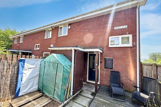 1 bed property, in West Lea, £65,000