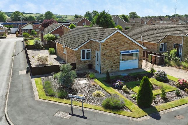 3 bed property, in Carral Close, £250,000