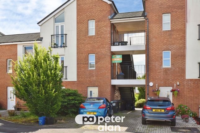 1 bed property, in Clos Cwm Golau, £50,000