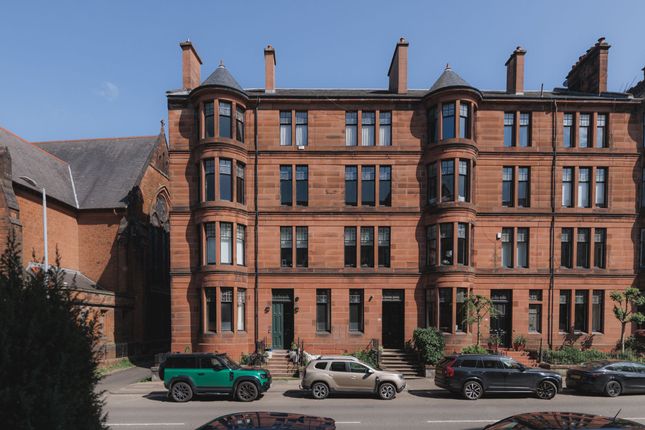 4 bed property, in 83 Hyndland Road, £350,000