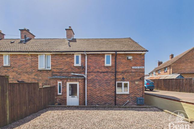 2 bed property, in South Road, £215,000
