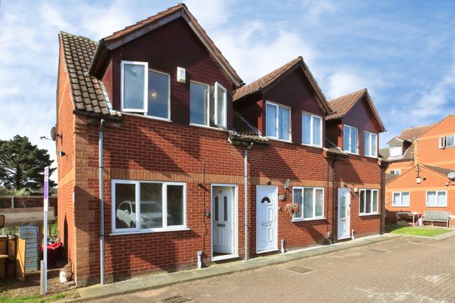 1 bed property, in Cecil Pacey Court, £115,000