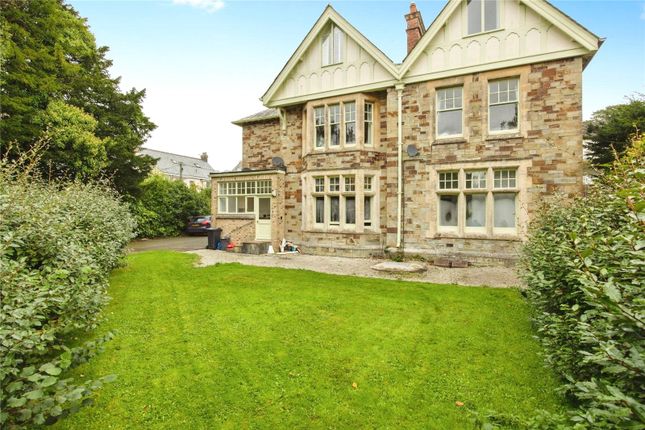 1 bed property, in Castle Street, £85,000