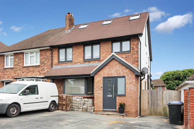 4 bed property, in Kings Road, £425,000