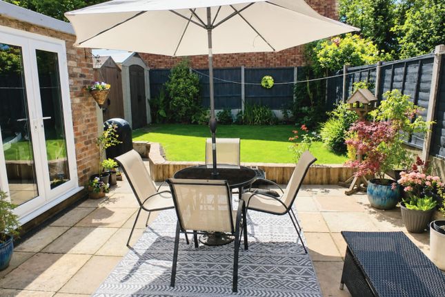 3 bed property, in Moss Acre Road, £190,000