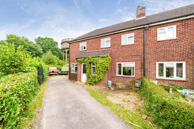 3 bed property, in Boyneswood Close, £445,000