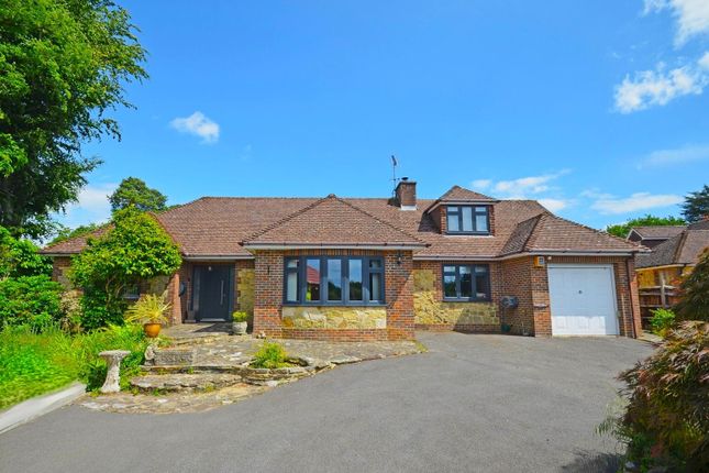 4 bed property, in Woodpecker Lane, £825,000