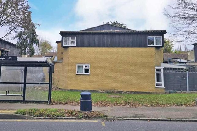 2 bed property, in 39 Kiln Shaw, £115,000