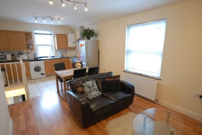 3 bed property, in Franciscan Road, £1,200,000