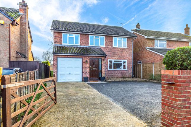 3 bed property, in Petersham Avenue, £615,000